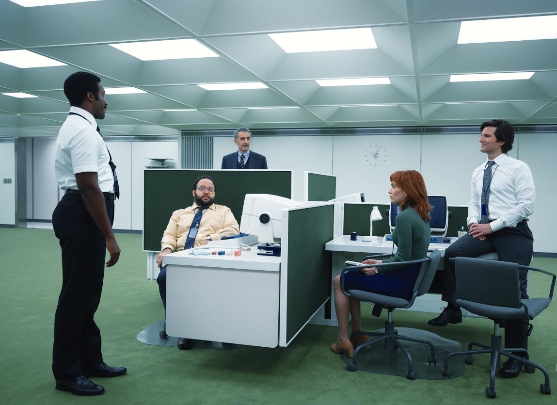 Кадр из сериала "Разделение", 2022-2025. Источник: imdb.com