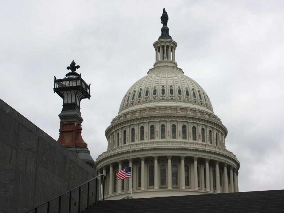    Ротонда Капитолия в Вашингтоне, где проходит церемония прощания с 41-м президентом США Джорджем Бушем-старшим, умершим 30 ноября 2018 года© РИА Новости / Григорий Дубовиций