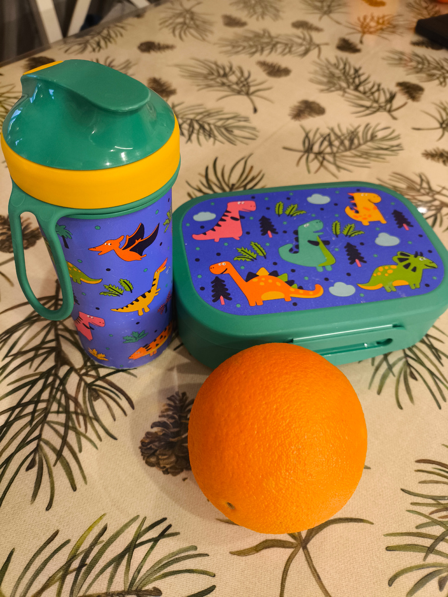 Перекус среднему сыночку) 