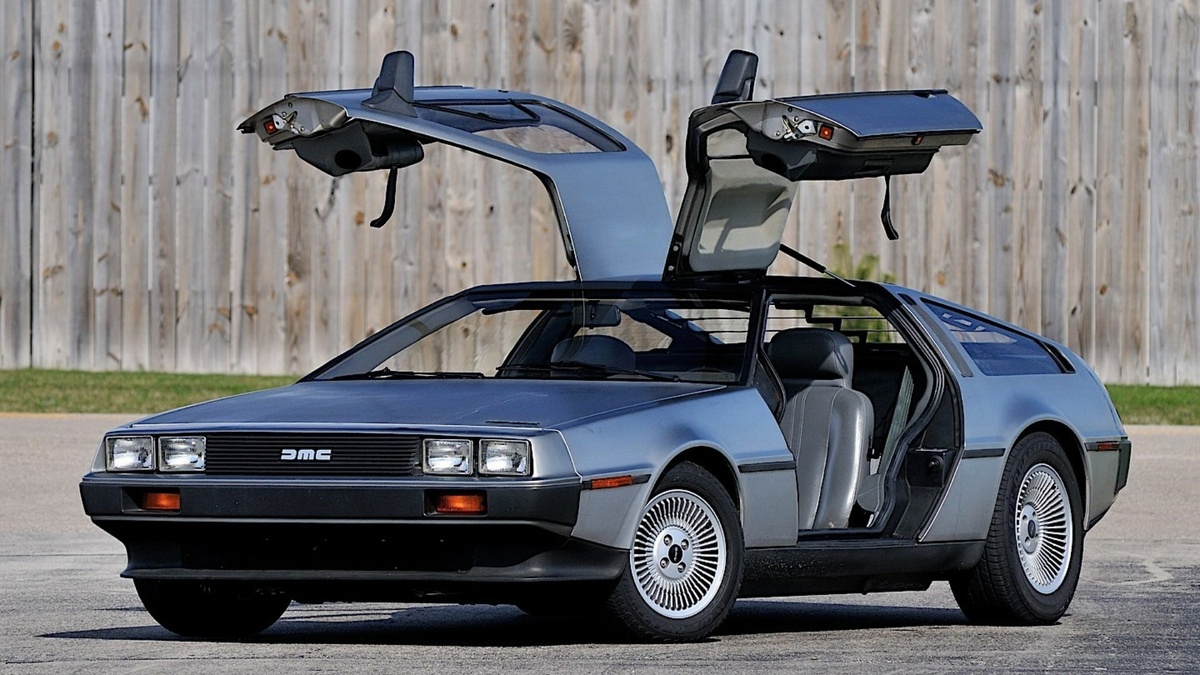 DeLorean DMC-12