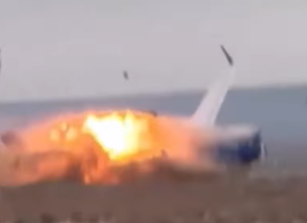 Авиакатастрофа в Актау (Казахстан).