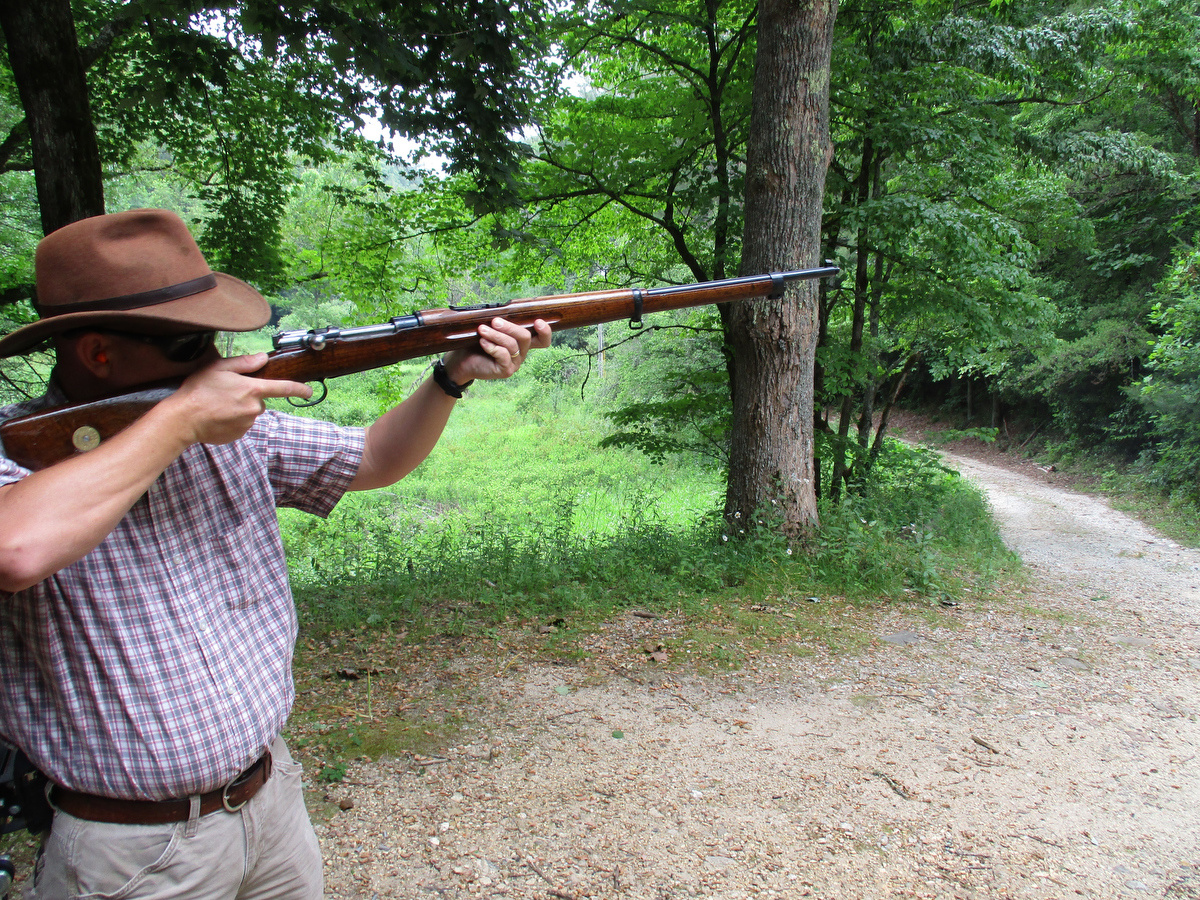 Огонь с рук из шведского маузера M1896 = 3 выстрела в пределах 1 угловой минуты