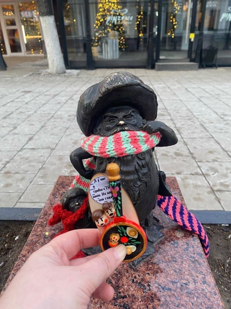 Такие магнитики стругал дедушка в лавке у Кремлевского сквера. Фото: Кристина Дегтярева