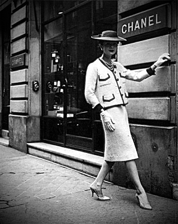 Твидовый костюм от Коко Шанель