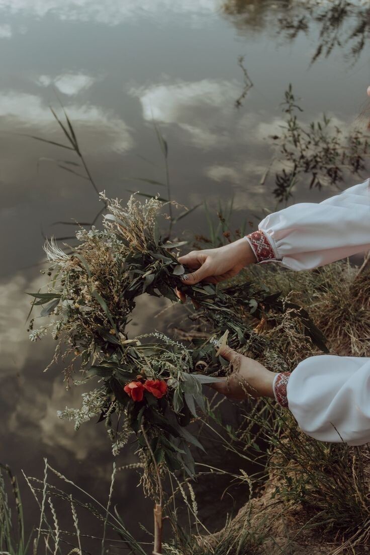 Славянские ведуньи и их место в культуре | Эксклюзивные материалы  | Pink Witch