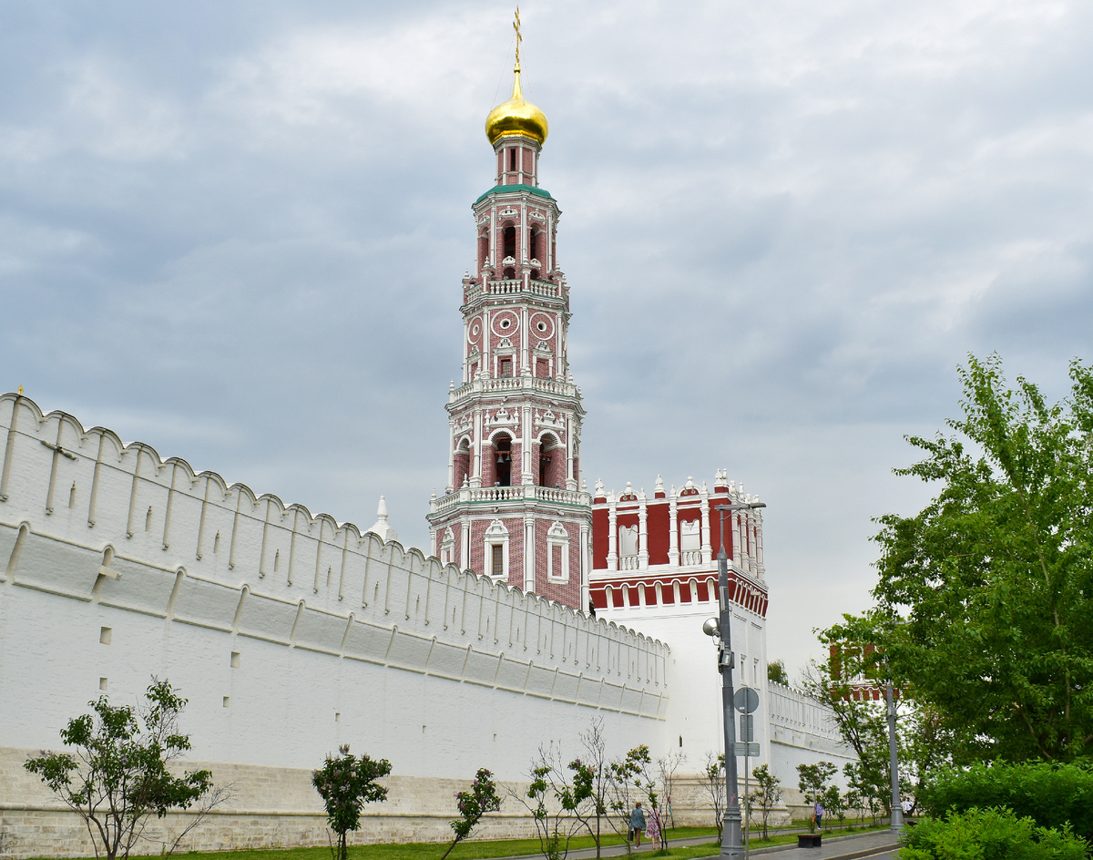 Новодевичьий монастырь. Колокольня