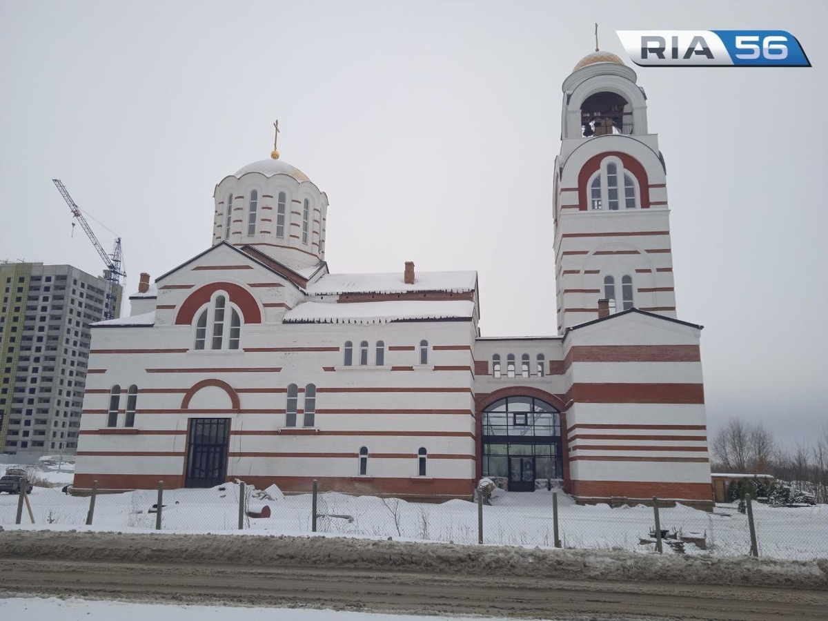  📷    В освященной иордани в Оренбурге начались крещенские омовения Марина Шарт