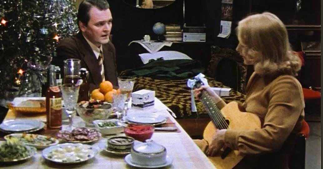 А что стоит на столе у Нади Шевелевой? Давайте вспомним советские новогодние блюда