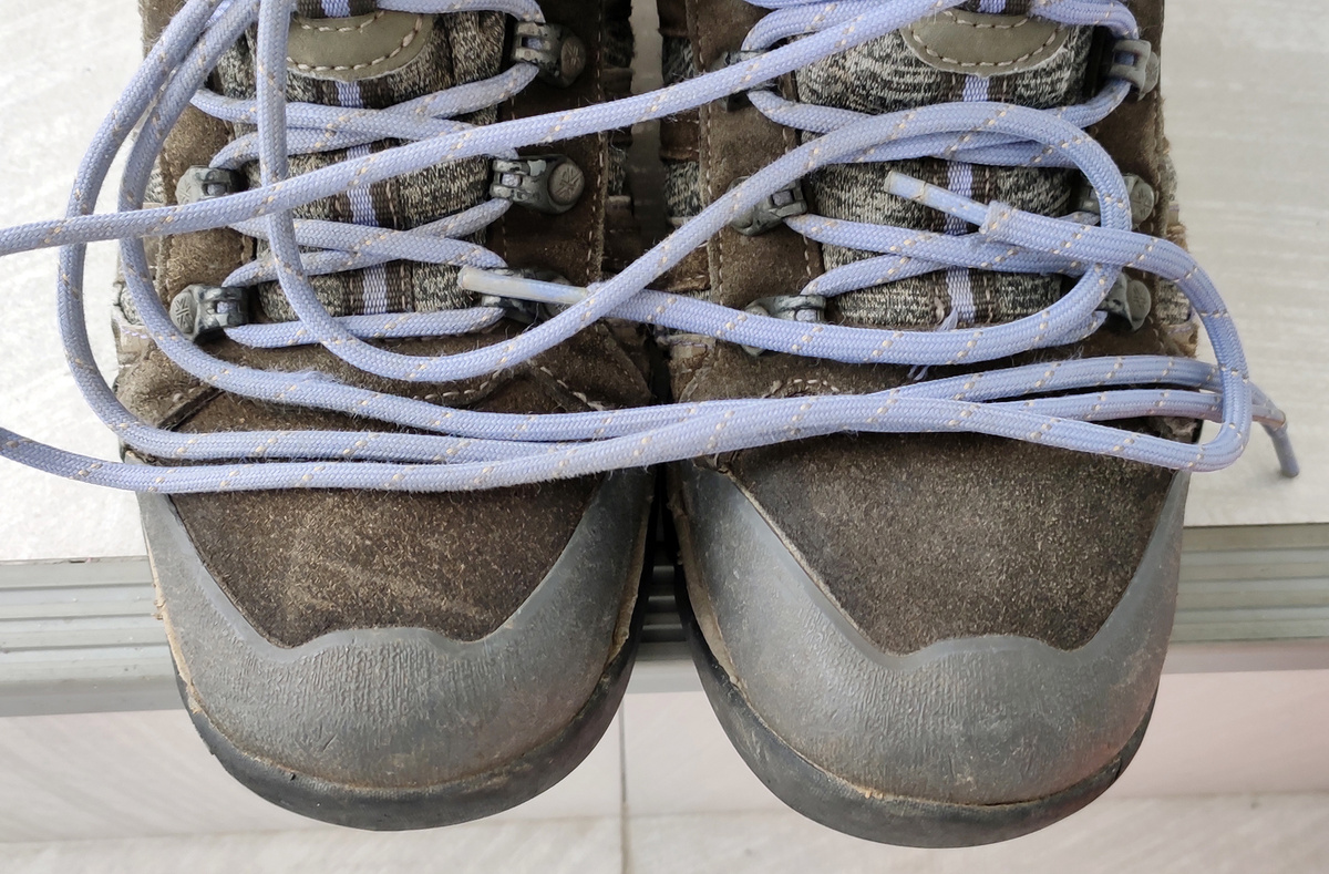 Носки и шнурк почти как новые