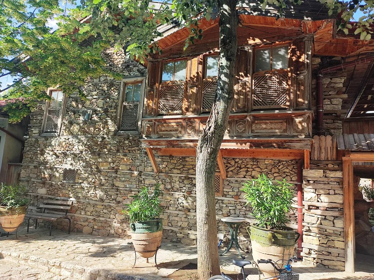    "Пуговичные дома" в Ормане, Турция. Фото: АТОР