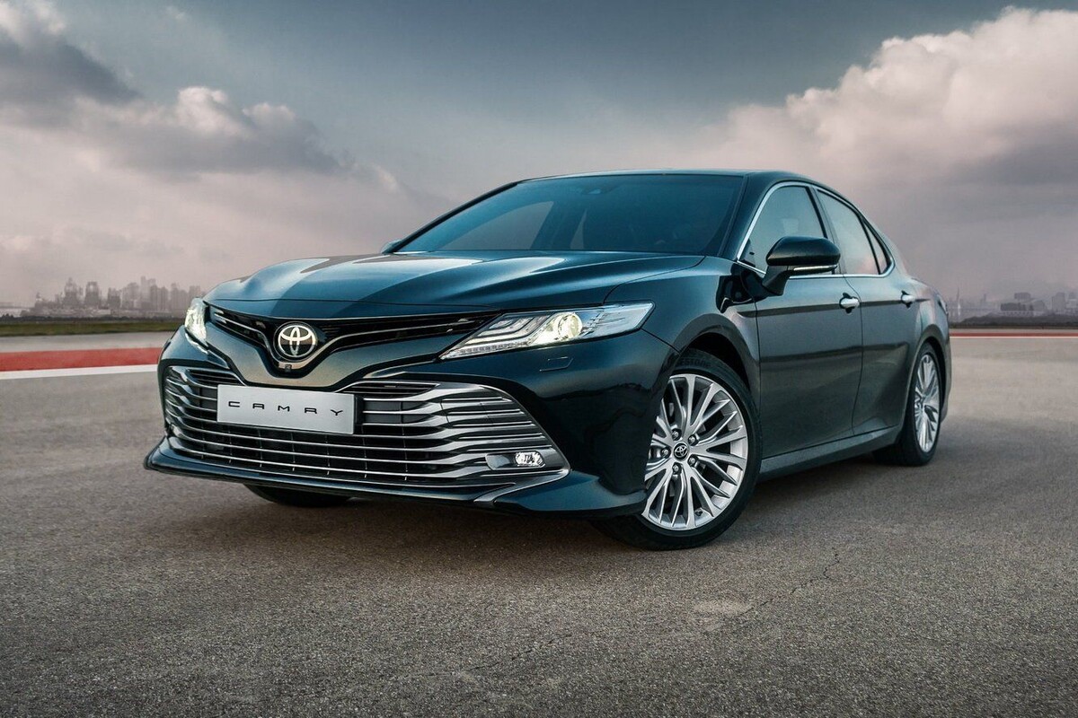 Toyota Camry XV70 2020