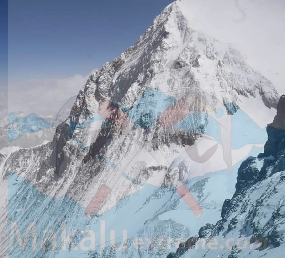 Восхождение на Эверест и Лхоцзе с командой Макалу ЭкстримВид на Вершину Эвереста из Женевского кулуара.