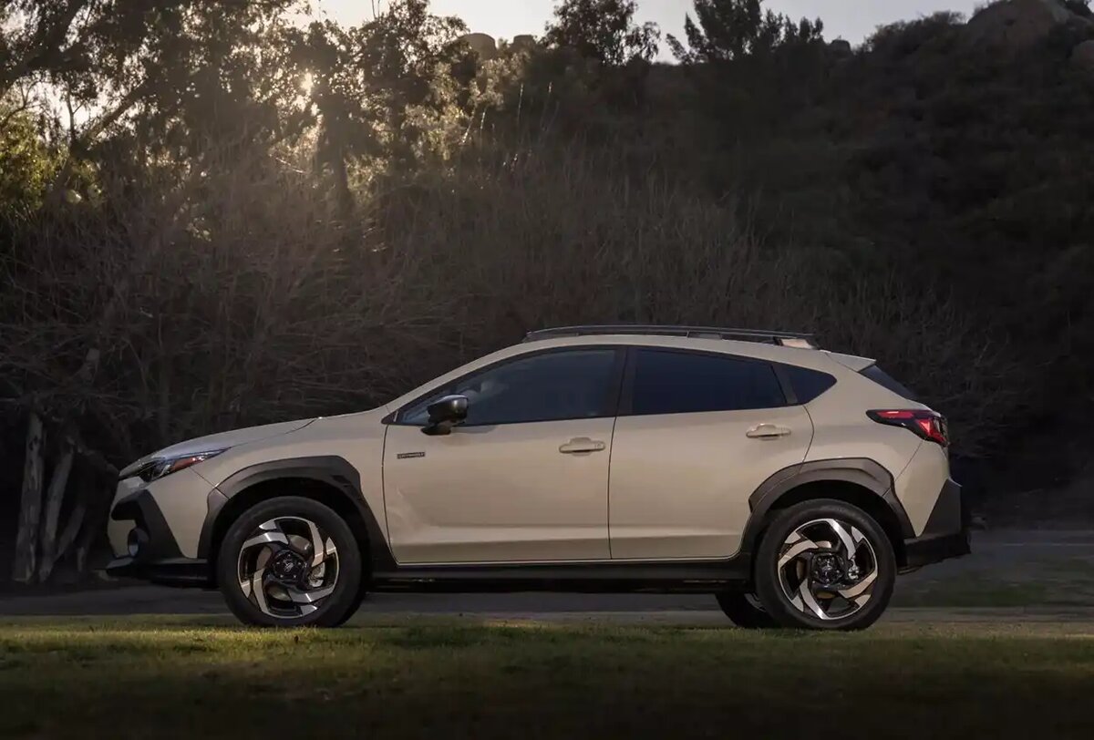 Subaru Crosstrek 2026 вид сбоку