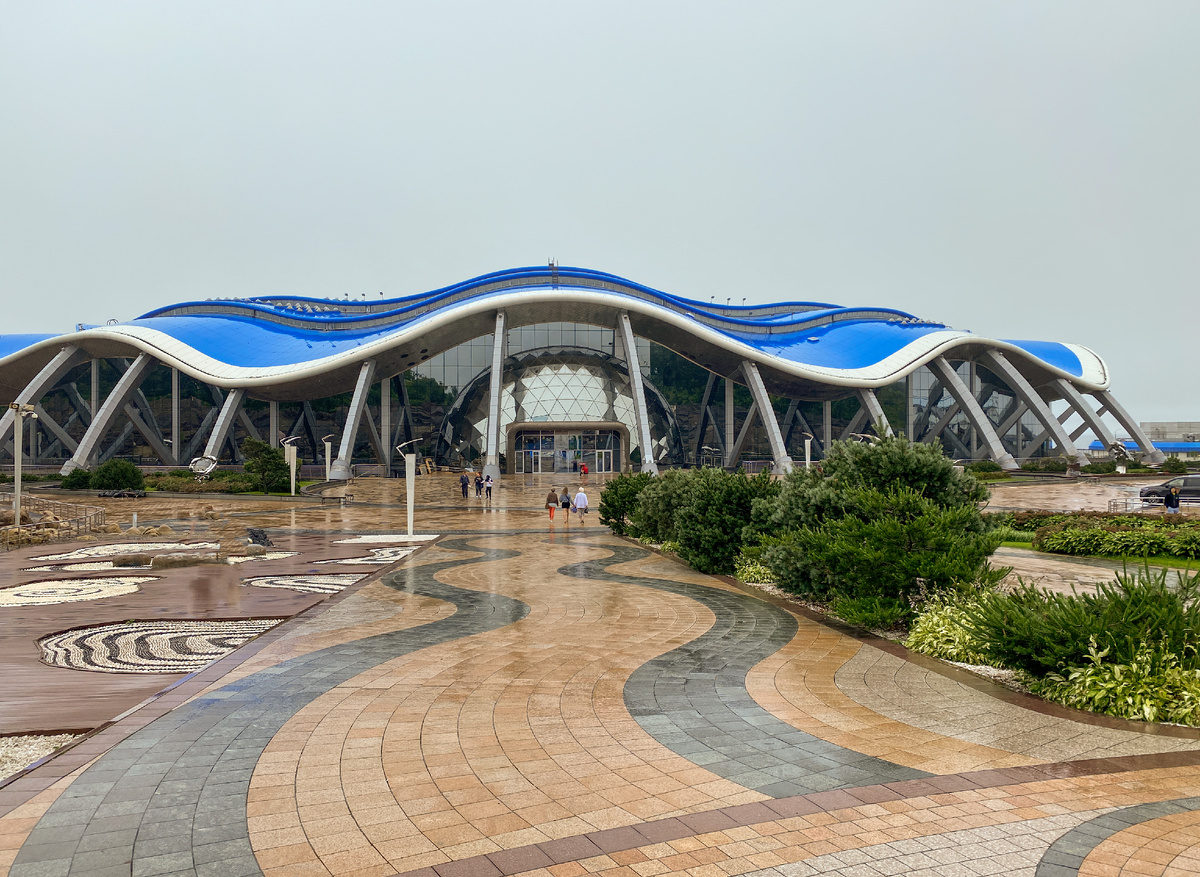 Главный вход