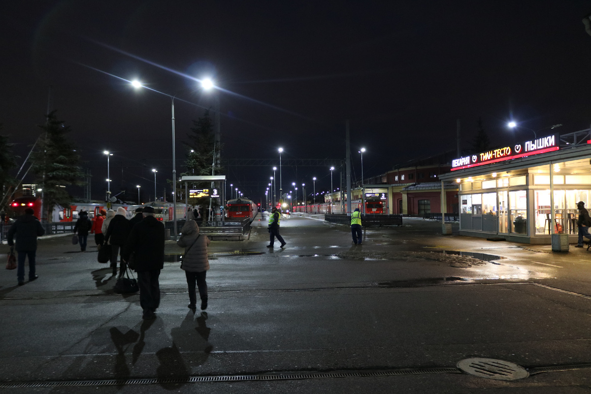 На Балтийском вокзале.