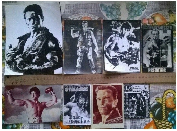 Картинка тоже из интернета... Клеенка, на которой размещены шедевры особенно доставляет