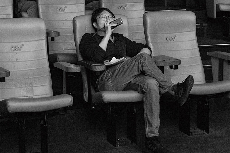 Режиссер Ли Чжон Хым 