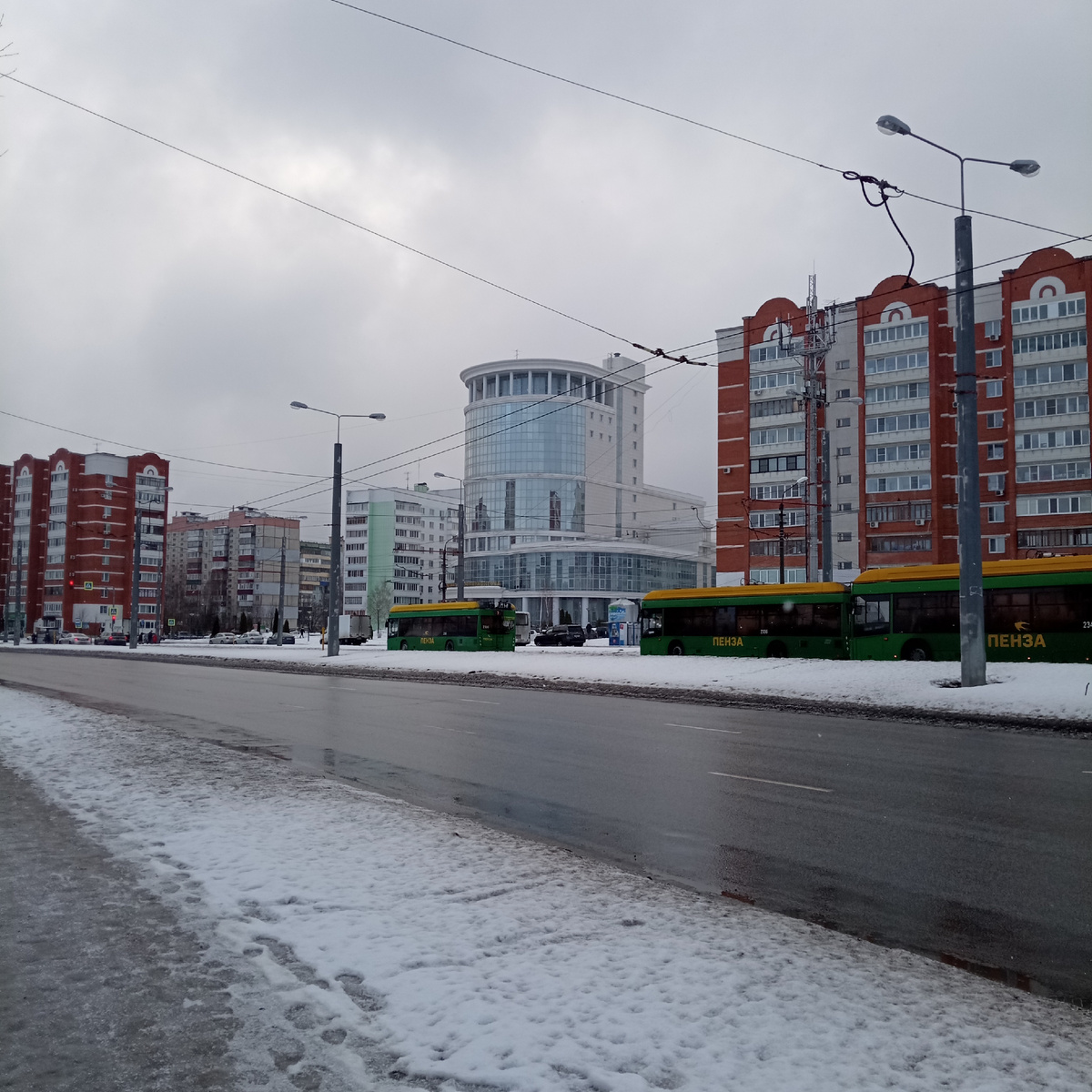 Библиотека им. Лермонтова. Это я уже по пути домой сфотографировала