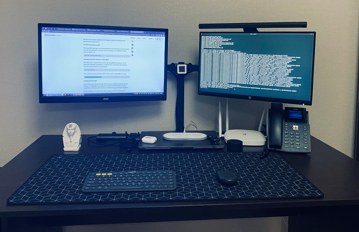 [1/2] Фото рабочего места без надписей (листайте вправо)