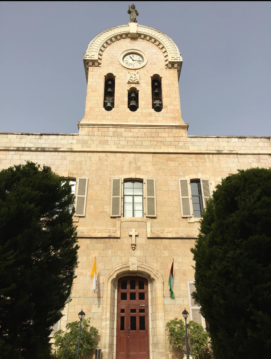 Главное здание университета