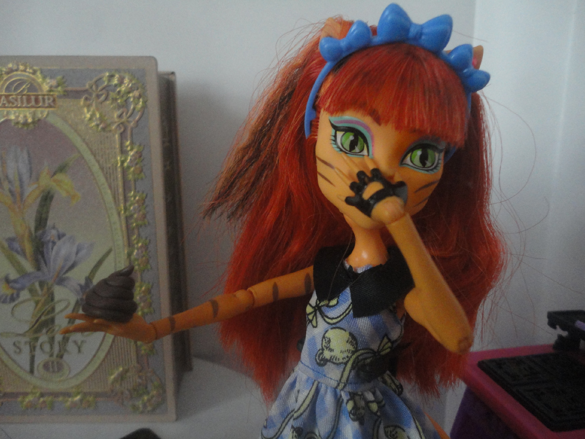 Но первые неудачи нас не остановили - мы очень хотели научиться готовить сладости из полимерной глины!