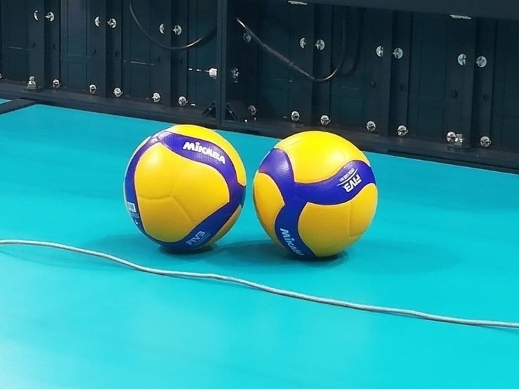     Белгородские волейболисты победили в Сургуте, фото: Илья Романов