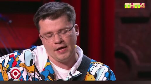 Камеди клаб трио кризис жанра. Камеди клаб заставка мотоцикл. Камеди клаб выскочить замуж. Камеди клаб 2024. Камеди клаб первый выпуск.
