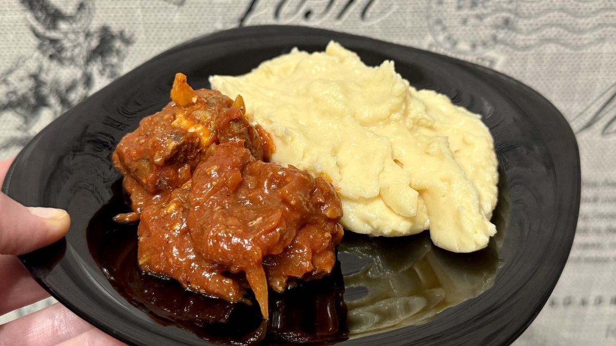 Люблю ее в любом виде, а для снижения ГИ и ИИ блюда в пюре при готовке добавляю немного уксуса и ем с мясом, овощами. Фото автора.