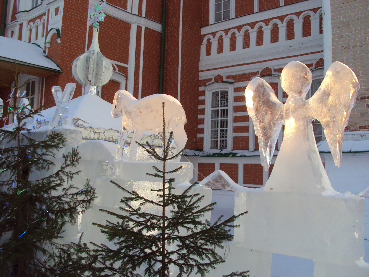 С Крещением! 