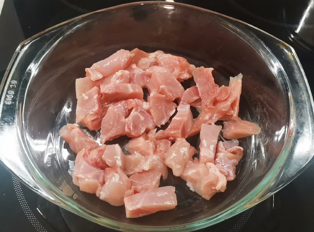 Первый слой - курица.