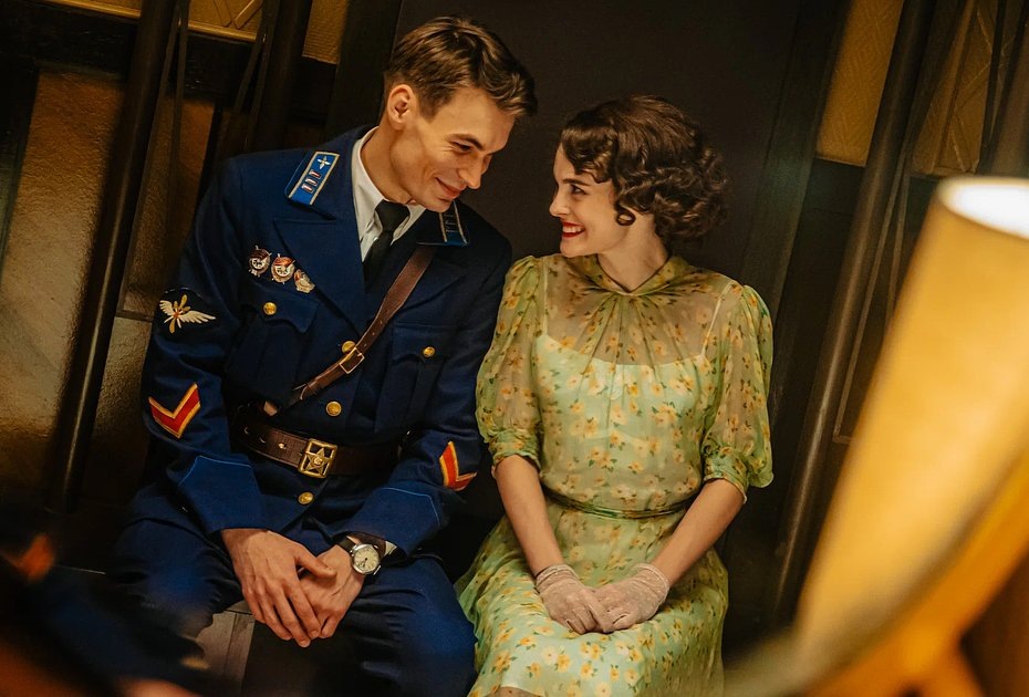 Сказка и совсем не про летчика и актрису Серовых