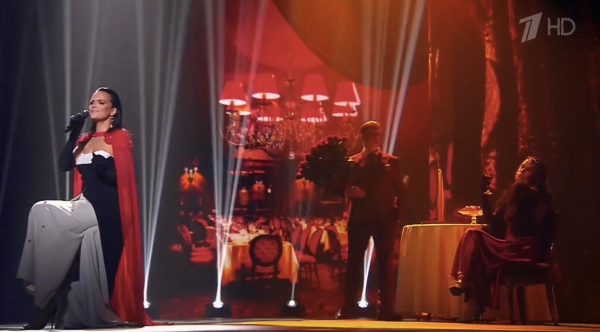 Слава спела песню Фраер