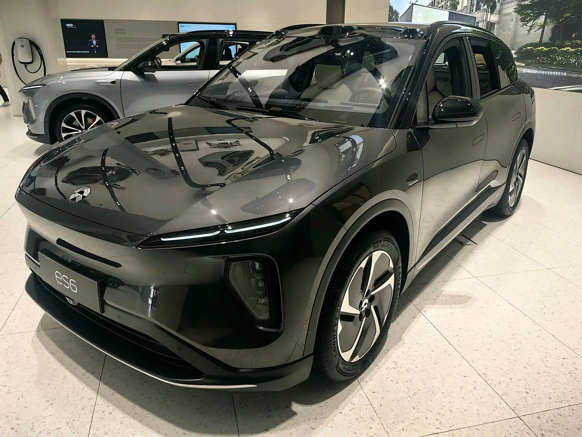 NIO ES6