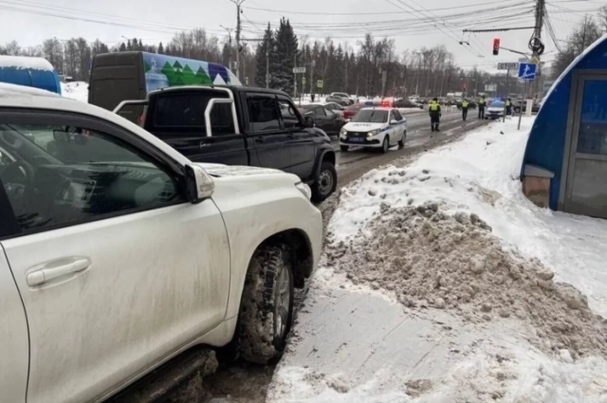    В Чебоксарах очевидец помог задержать пьяного лихача на «Лэнд Крузере»