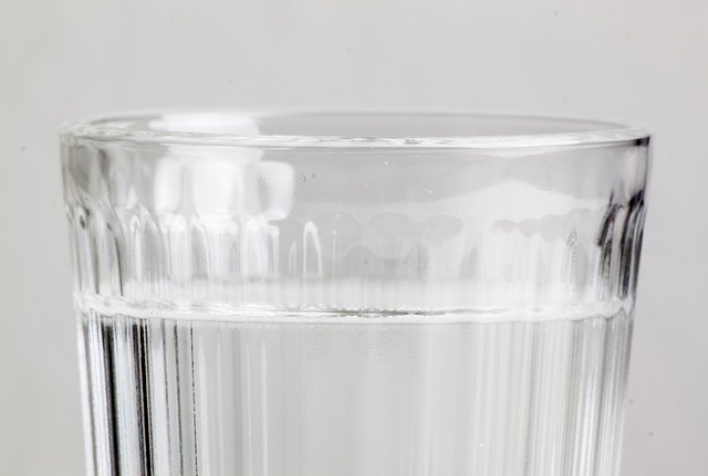    День нужно начать со стакана освященной воды