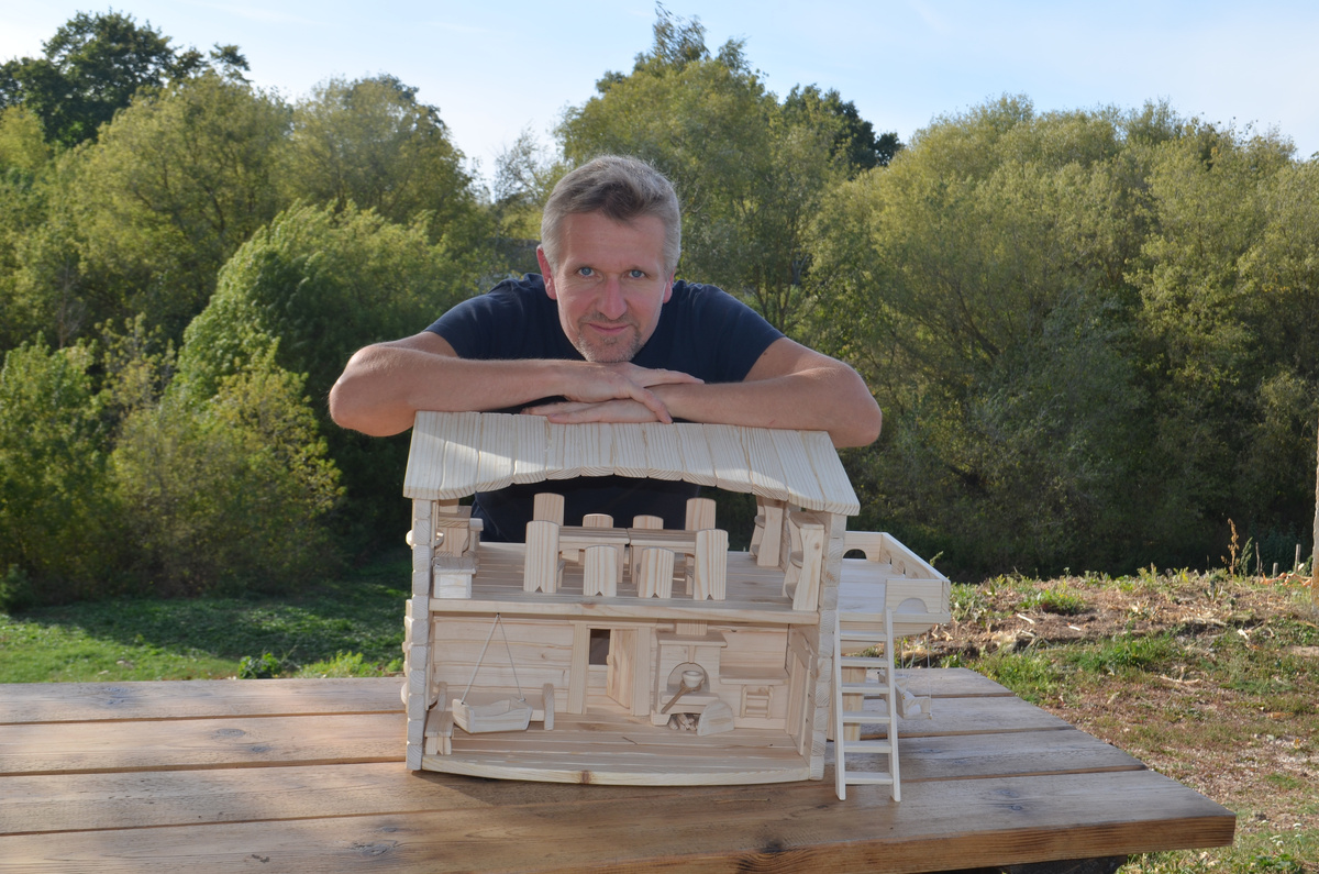 Мастер со своим творением))