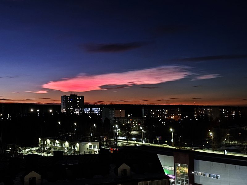    Перламутровые облака озарили небо над Карелиейпаблик «Погода Петрозаводска и Карелии»