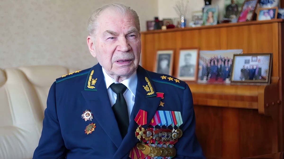 Борис Васильевич Кравцов