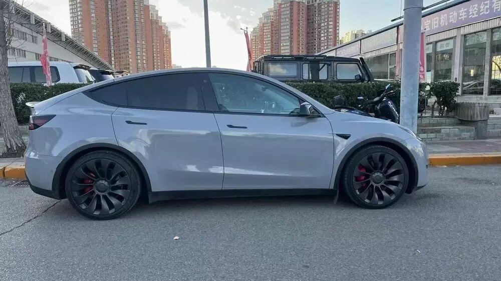 Американская Tesla Model Y стала лидером китайского авторынка. Источник: Авито.ру