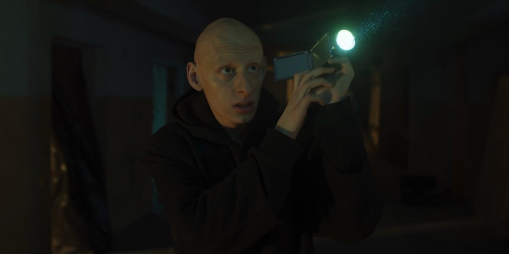 таинственный лысый