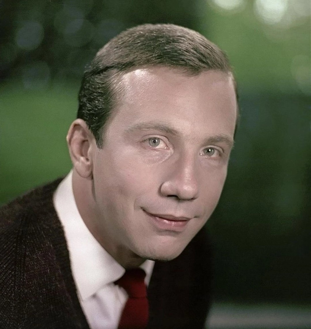 Савелий Крамаров.