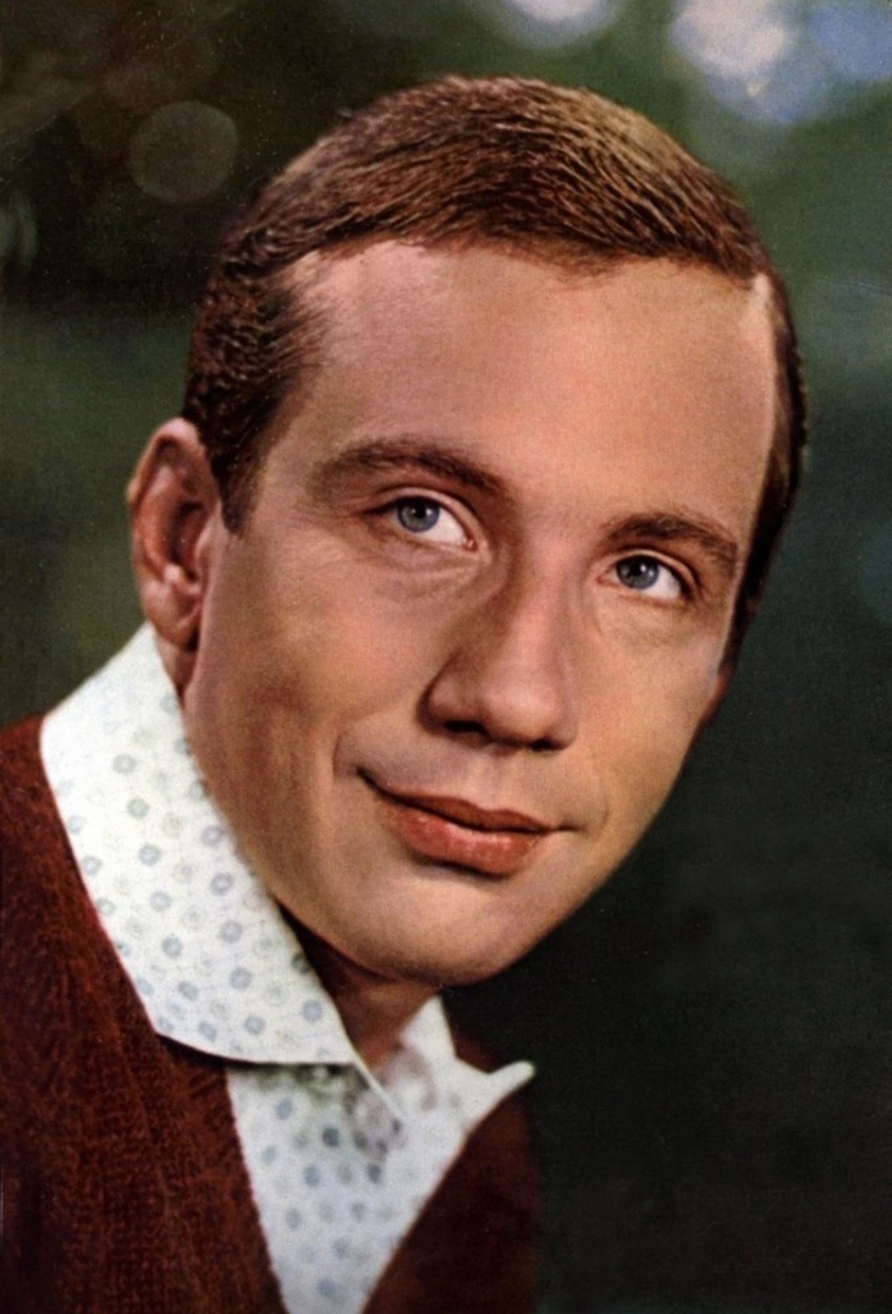 Савелий Крамаров.