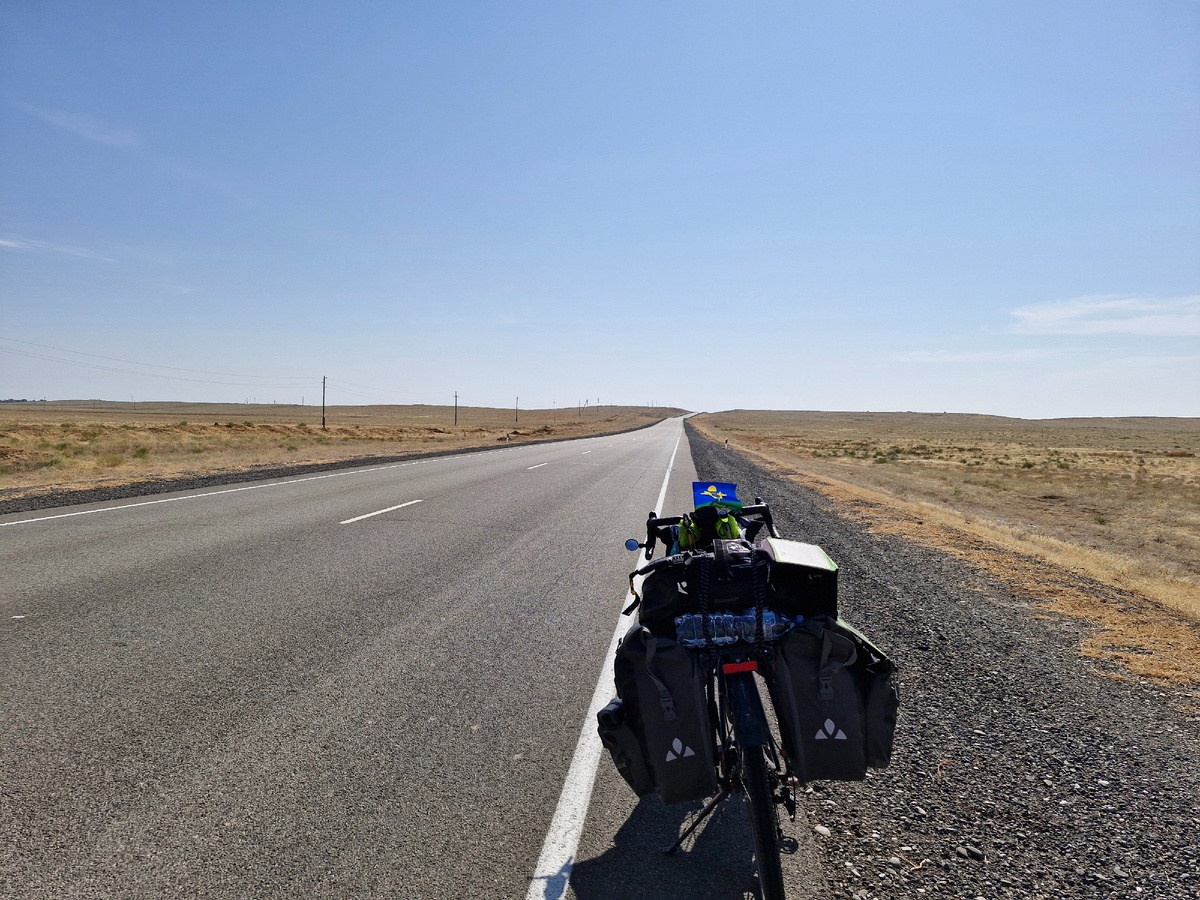 Жарко, ветрено и пыльно