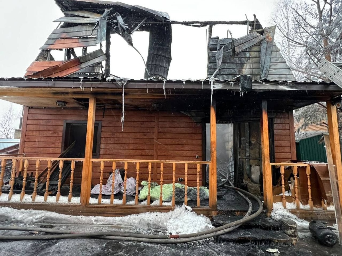    Максим Слепов выразил соболезнования семьям погибших на пожаре в Сургуте подростков