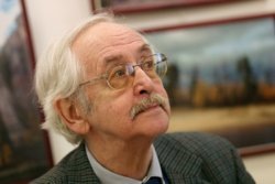    Василий Ливанов лечится дома