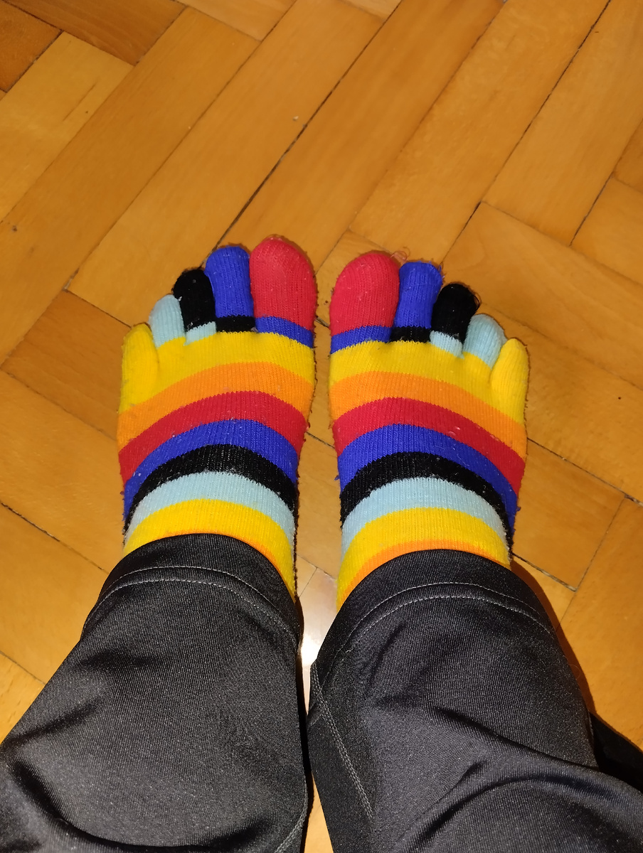 Мои весёлые носки из 2012 года...