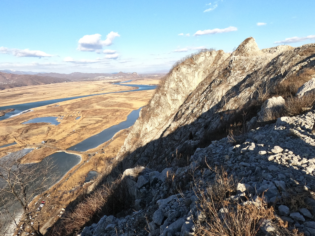 Вид с горы Сестра осенью