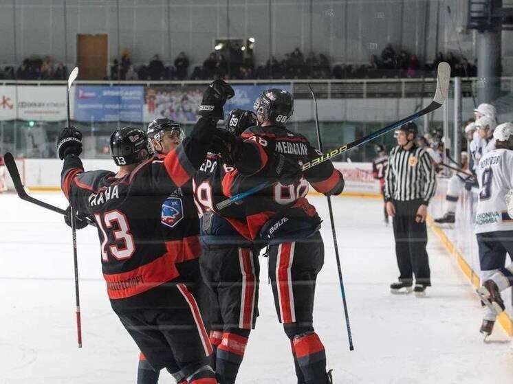     Новым защитником в ХК «Арктика» стал 18-летний Максим Сайфутдинов. Фото: официальный тг-канал ХК «Арктика»