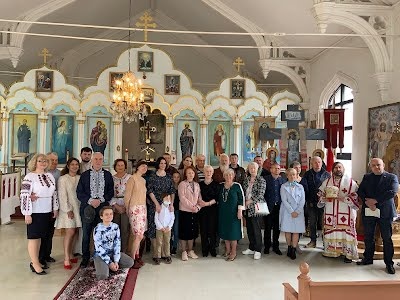 
Хор и верующие БАПЦ в автокефальном соборе Кирилла Туровского (https://web.archive.org/web/20230811043026im_/http://www.belapc.org/_/rsrc/1654302605029/naviny---galounaa/parafialnaesvataukatedralnymsabory/PS.jpg?height=300&width=400)