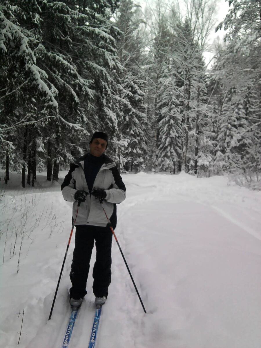 Солдат на лыжах, Тоже десяток лет назад, теперь лыжи кому-то подарил,, кажется. Да и зимы пошли - не лыжные.